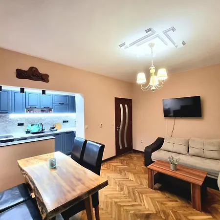 Nicky's - With Private Parking In Center Appartement Burgas