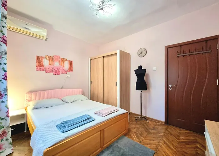 Daire Nicky's - With Private Parking In Center Burgaz