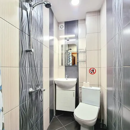 Nicky's - With Private Parking In Center *